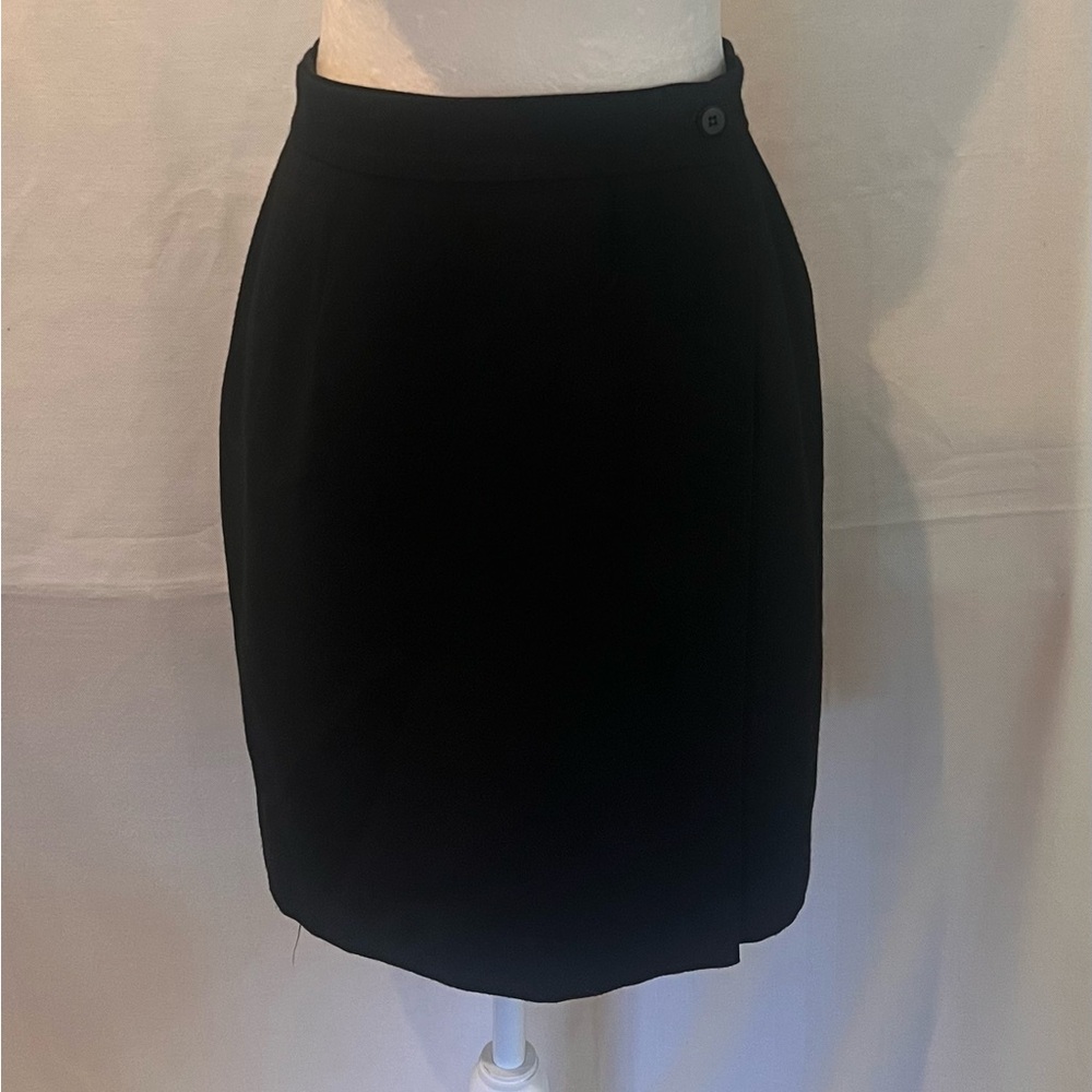 Black Wrap Skirt Size 8 by Easy Pieces Side Button Closure